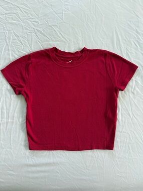 Hollister Baby Tee in Red